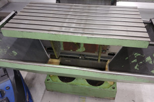 Tool Milling Machine TOS FNGJ 40, YOM: 1999-gallery1